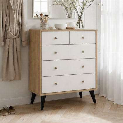 კომოდი M0013